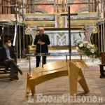Buriasco, il nuovo altare realizzato dallo scultore Elio Garis