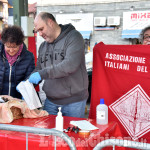 Pinerolo: Castagnata in piazza Roma del Avis
