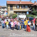 A San Secondo scuola e paese in festa per la sfilata di pupazzi vaganti 