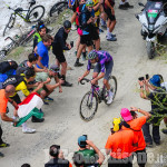 Colori ed emozioni del passaggio del Giro al Colle delle Finestre 