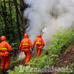 Incendio a San Germano Chisone contenuto dai volontari Aib