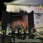 Trana: maxi incendio in una ditta di via Sangano