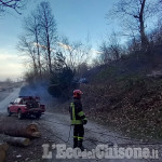 Angrogna, incendio nei boschi di località Isoardi