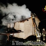 Roure: incendio nella notte, fiamme in una casa a Borgata Serre