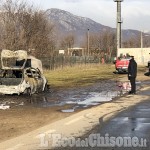 Piscina: dramma della depressione, muore tra le fiamme nella propria auto