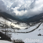 Verso il Giro: Colle delle Finestre spettacolare tra due muri di neve