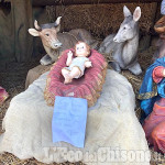 Orbassano: ritrovata davanti alla chiesa la statua rubata di Gesù Bambino