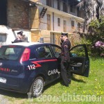 Per dieci giorni veglia la madre morta: la scoperta di un parente di Scalenghe