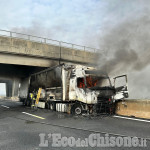Rivalta: camion contro guard rail sulla tangenziale sud, si incendia dopo l'urto