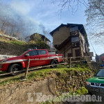 Giaveno: fiamme in alcune baite di borgata Merlera, Vigili del fuoco in azione