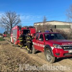 Vinovo: sterpaglie a fuoco in via Tetti Grella, intervengono i Vigili del fuoco