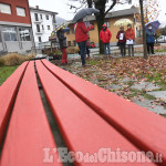 Pinasca: una panchina rossa contro la violenza sulle donne