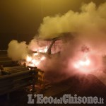 Riva di Pinerolo: camion si incendia sull'autostrada, l'intervento dei Vigili del fuoco