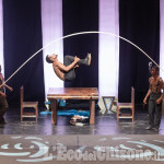 Epifania di musica e acrobazie circensi