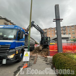 Pinerolo: demolizione ex distributore Eni in Corso Torino