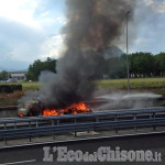 Volvera: camper in fiamme sulla Torino-Pinerolo