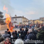 Carnevale: a Sanfront il tradizionale falò del "ciciu"