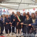 Cavour: Tuttomele ha preso il via oggi con il taglio del nastro in piazza Sforzini. Al Teatro Tenda questa sera "Musica da Giostra" per i giovani.