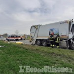 Pinerolo: cantonieri investiti da un camion compattatore di rifiuti, un morto e un ferito grave