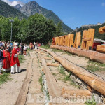 Il vescovo Derio Olivero ha inaugurato la scritta gigante di Chambons