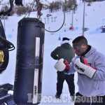 Sestriere: allenamenti sulla neve per il campione europeo di boxe Alessio Lorusso