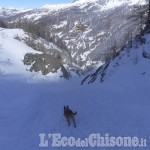 Pragelato: placca di neve travolge due sciatori, ferita in modo lieve una donna