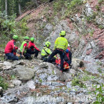 Massello: si rompe una gamba mentre cercava funghi, donna recuperata dal Soccorso Alpino