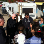 L&#039;arcivescovo Nosiglia visita il campo nomadi di Borgaretto