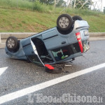 Nichelino: incidente in tangenziale, auto si ribalta sulla carreggiata