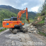 Senso unico alternato con semaforo sulla Sp 23 per la frana a valle di Mentoulles