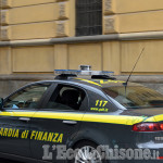 Gdf: prodotti sequestrati a Cesana e una denuncia per contraffazione
