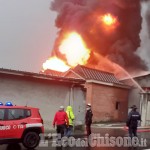 Luserna S.G.: incendio in via I Maggio, divieto di apertura finestre