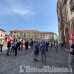 Orbassano: in piazza Umberto I il presidio contro la chiusura di Afs Service