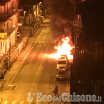 Pinerolo: auto in fiamme in via Lanteri