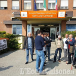 Orbassano: sit-in davanti al san Luigi per salvare il reparto di Oftalmologia