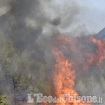L&#039;incendio della Val Chisone si espande verso Perosa Argentina