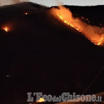 Incendi all'inverso di Porte: il secondo focolaio si espande verso gallerie e borgate