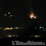 Inverso Pinasca: fuoco nella notte a breve distanza dalle case