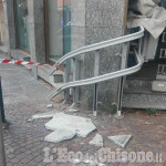 Nichelino: si staccano lastre di marmo da un palazzo del centro