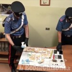 None: arrestato biker spacciatore, nascosti sulla moto un panetto di hashish e 9mila euro in contanti