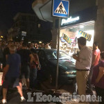 Orbassano: auto piomba sul marciapiede, paura in via Alfieri
