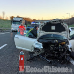 Piscina: auto contro guard rail sulla Torino-Pinerolo, tre feriti