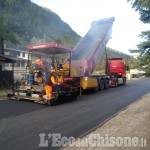 Nuovi asfalti sulla strada Sp 169 di Prali a buon punto nella zona degli impianti da sci