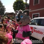 Il Giro sta attraversando Saluzzo: otto in fuga