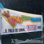 Valli Senza frontiere a Villar Perosa: cerimonia inaugurale con sfilata kitch