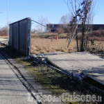 Volvera: il vento forte abbatte i pannelli di recinzione dell'ex Mopar, chiusa via Agnelli