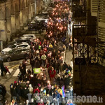 Pinerolo, grande partecipazione alla Fiaccolata per la pace