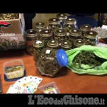Embedded thumbnail for Fattorino della Marijuana a domicilio: il VIDEO del sequestro dei carabinieri