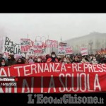 Embedded thumbnail for Torino: gli studenti protestano, l&amp;#039;assedio all&amp;#039;Unione Industriali (video)